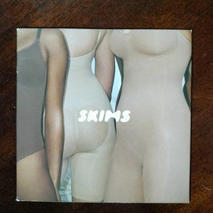 Skims Kim Kardashian Sculpting bodysuit brief with snaps Umber S/M